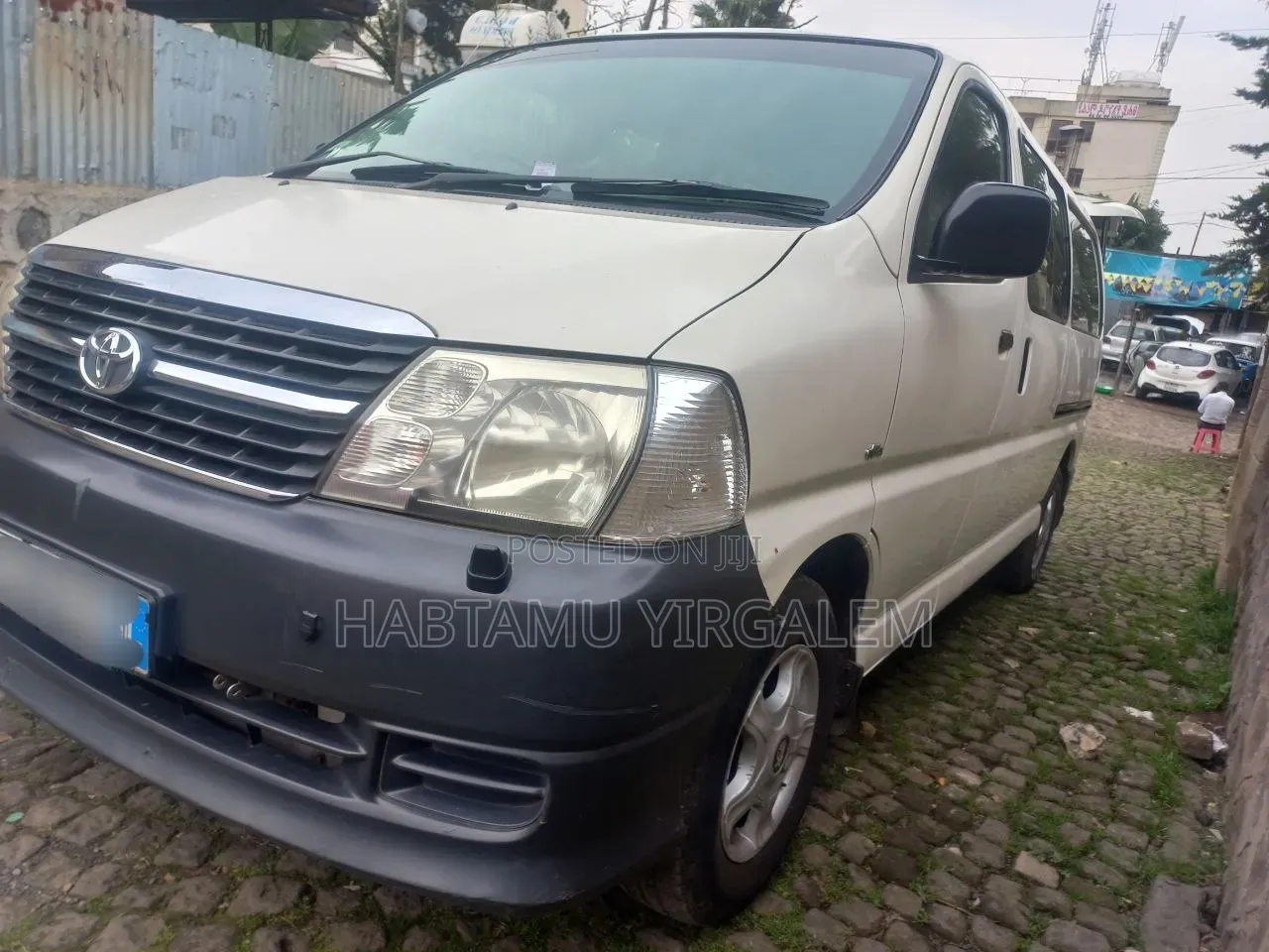 Toyota HiAce 2010 White