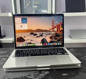 New Laptop Apple MacBook Pro 2022 M2 16GB Apple M2 SSD 256GB