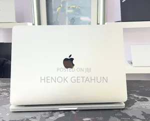 New Laptop Apple MacBook Pro 2022 M2 16GB Apple M2 SSD 256GB