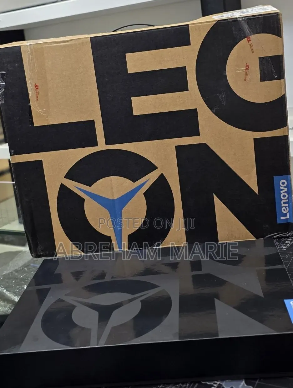 New Laptop Lenovo Legion 9 32GB AMD Ryzen 9 SSD 1T