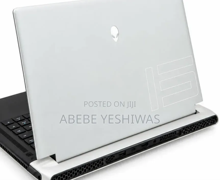 New Laptop Dell Alienware Aurora 16 16GB Intel Core i7 SSD 1T