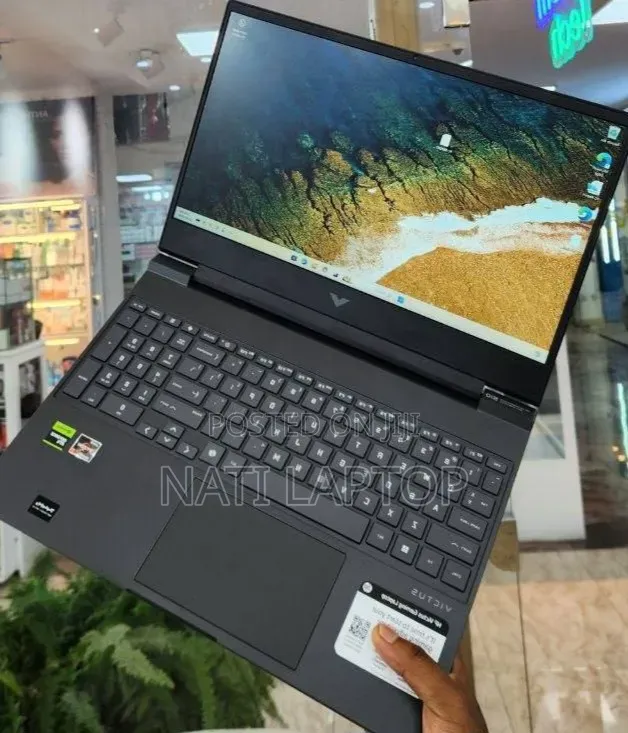 New Laptop HP Victus 15 16GB AMD Ryzen 7 SSD 1T
