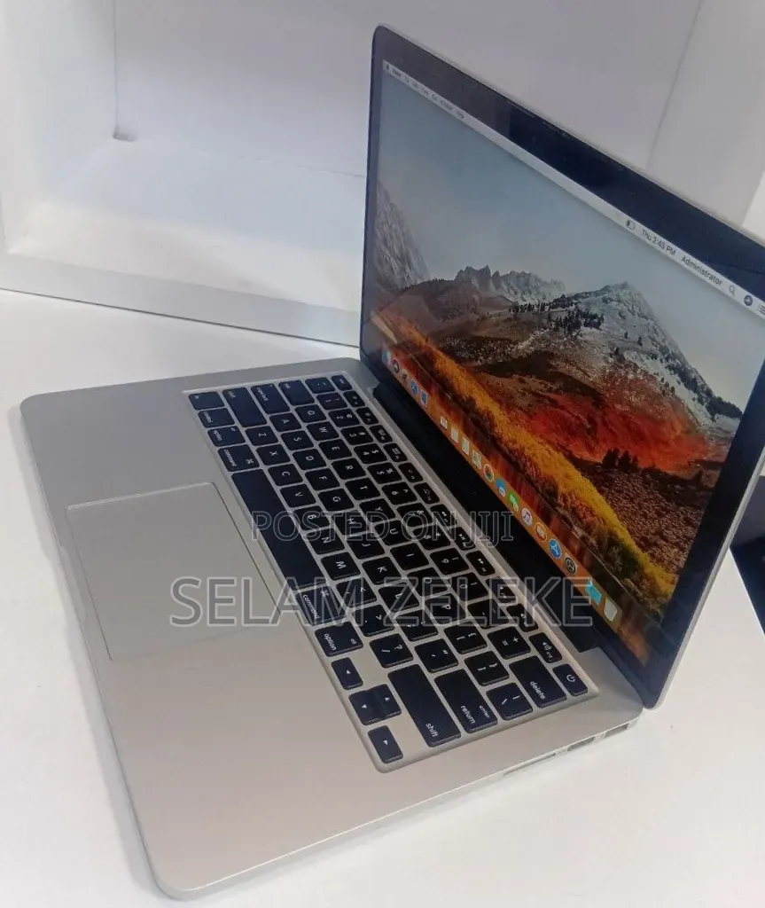 New Laptop Apple MacBook 2013 8GB Intel Core i5 SSD 256GB