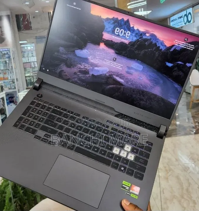 New Laptop Asus ROG Strix G17 16GB AMD Ryzen 9 SSD 1T