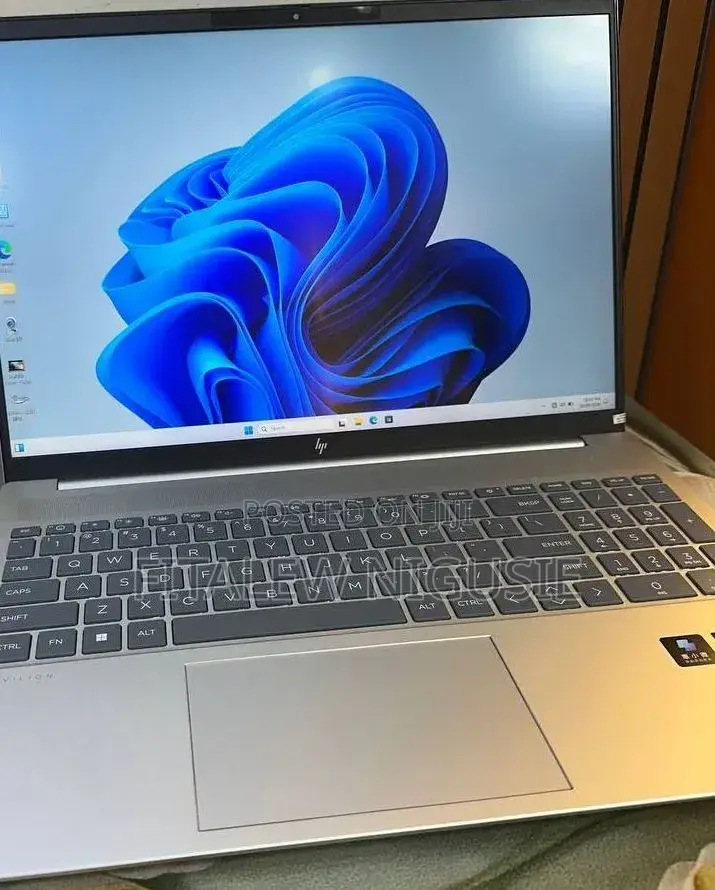 New Laptop HP Pavilion 15 16GB Intel Core i7 SSD 512GB