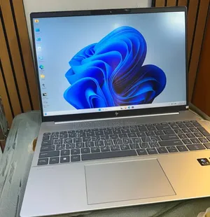 New Laptop HP Pavilion 17 16GB Intel Core i7 SSD 1T