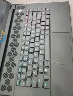 New Laptop Alienware M16 R1 16GB AMD Ryzen 9 SSD 1T