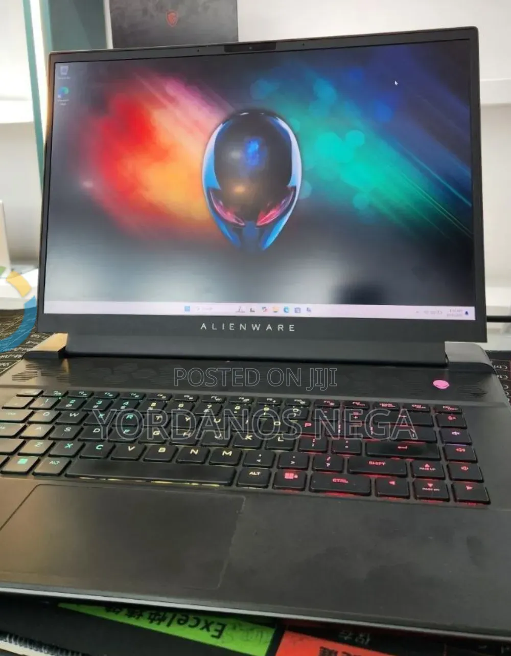 New Laptop Alienware M16 R1 16GB AMD Ryzen 9 SSD 1T