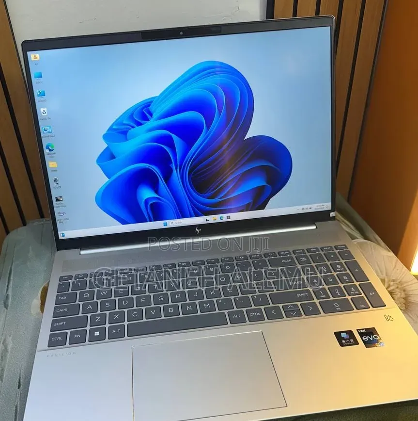 New Laptop HP EliteBook 840 G8 8GB Intel Core i5 SSD 512GB