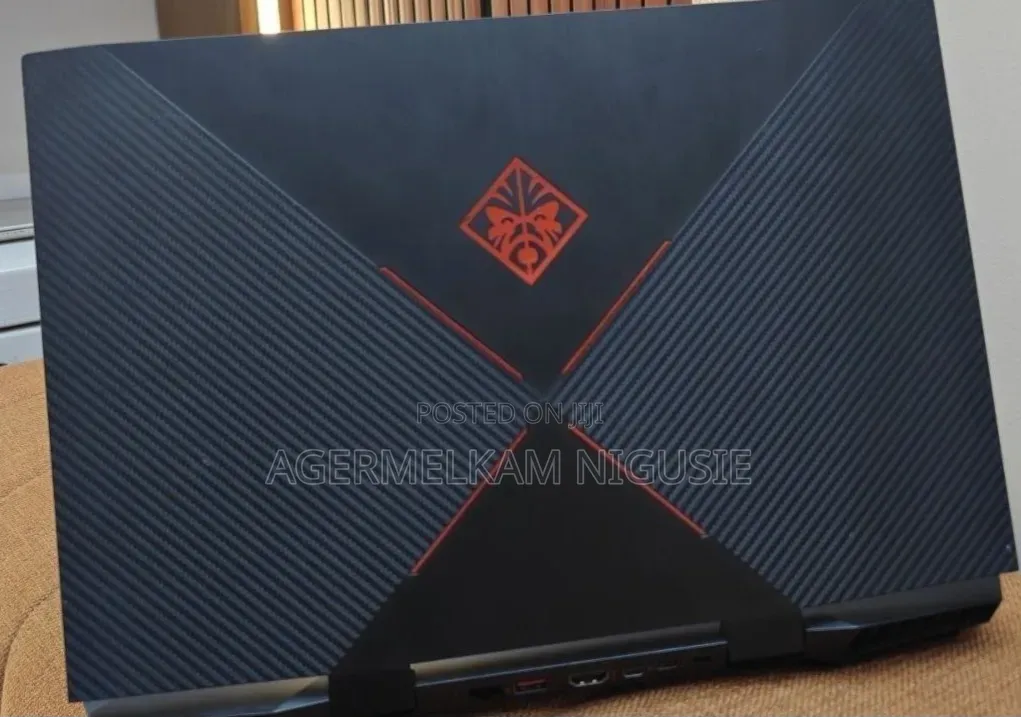 New Laptop HP OmniBook 3 16GB Intel Core i7 SSD 512GB