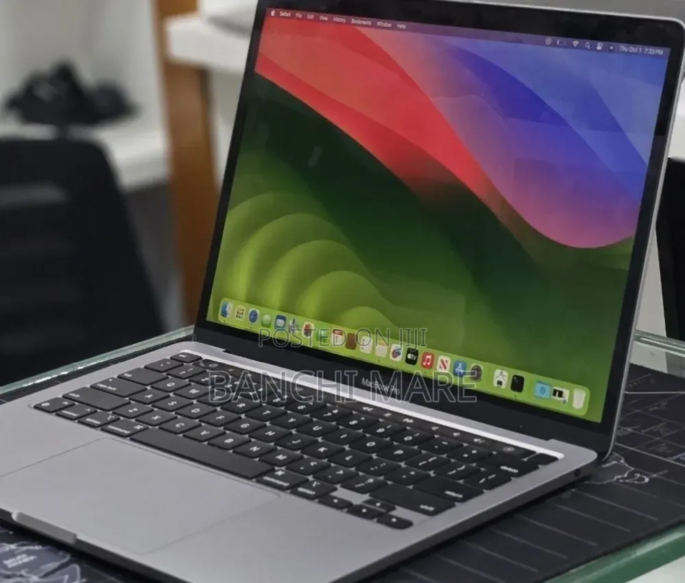 New Laptop Apple MacBook Pro 2020 M1 16GB Apple M1 SSD 512GB