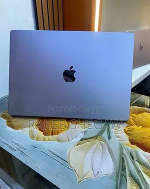 New Laptop Apple MacBook Pro 2021 M1 32GB Apple M1 SSD 512GB