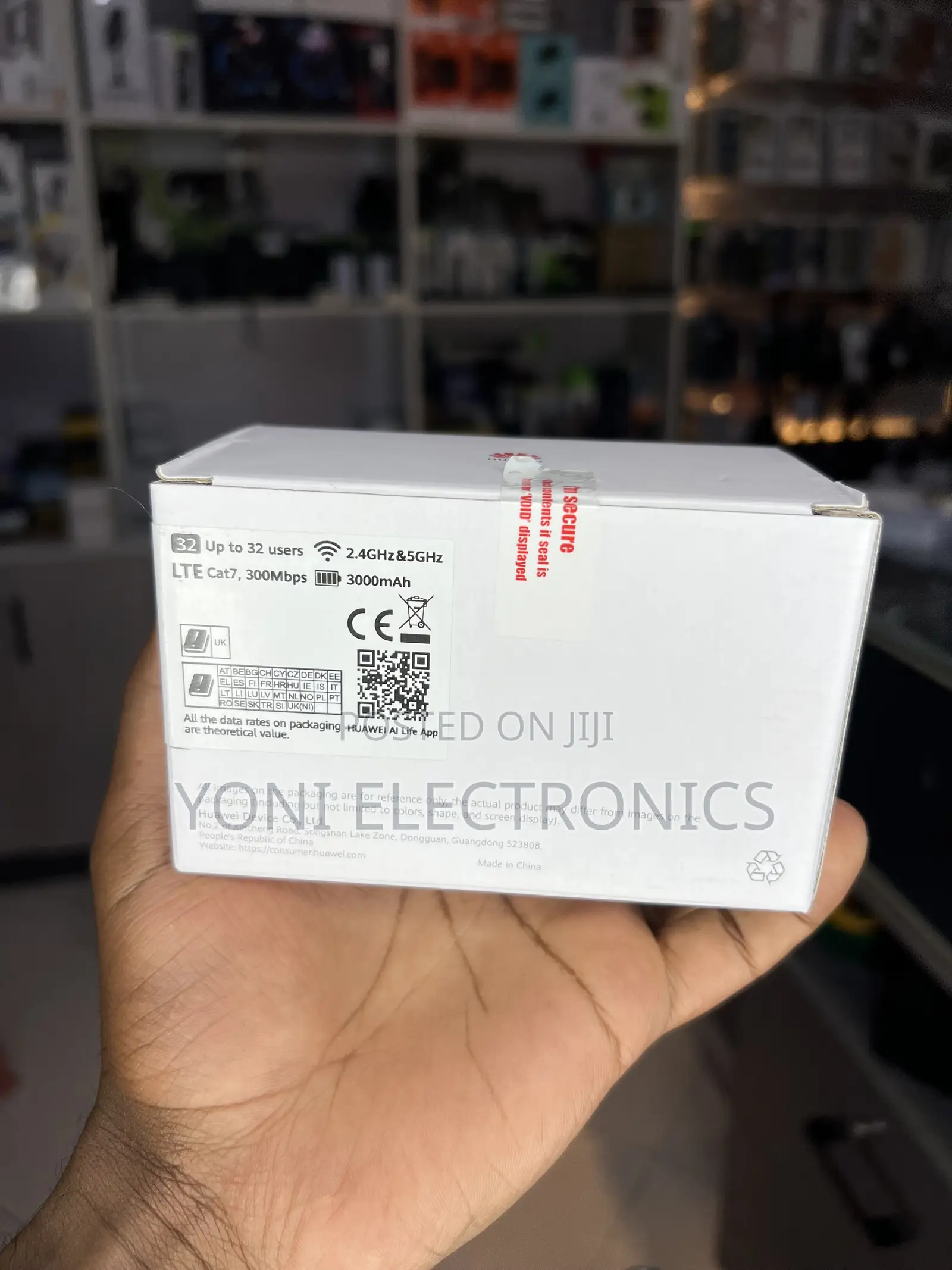 Huawei Mobile WiFi LTE Cat7 Portable Router