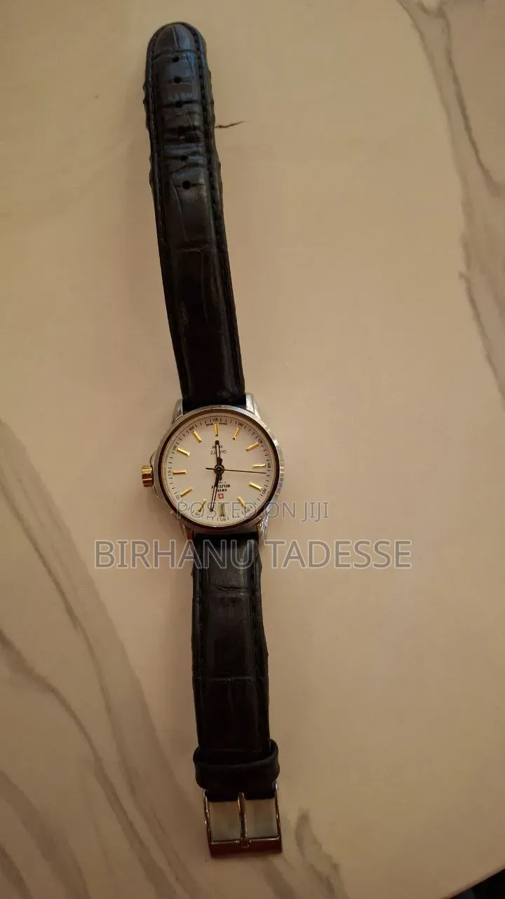  Swiss Army Style Watch
