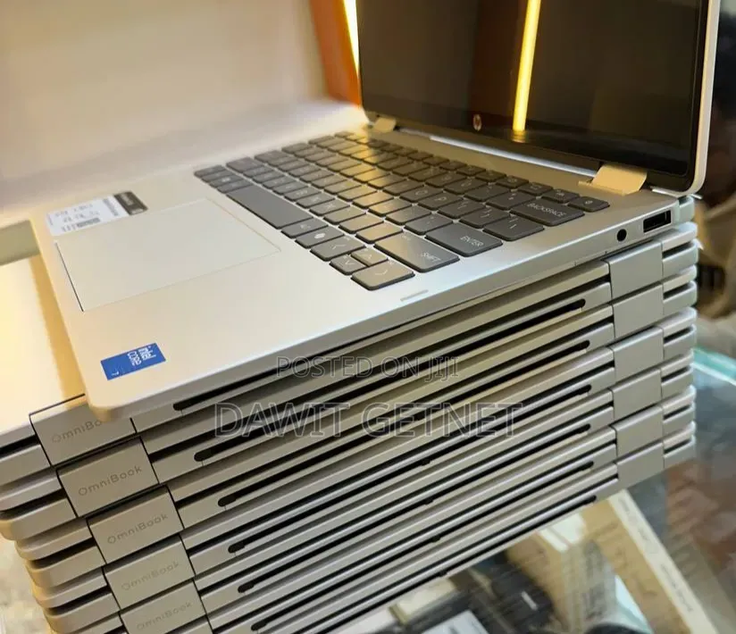 New Laptop HP OmniBook 7 16" 16GB Intel Core Ultra 7 SSD 512GB