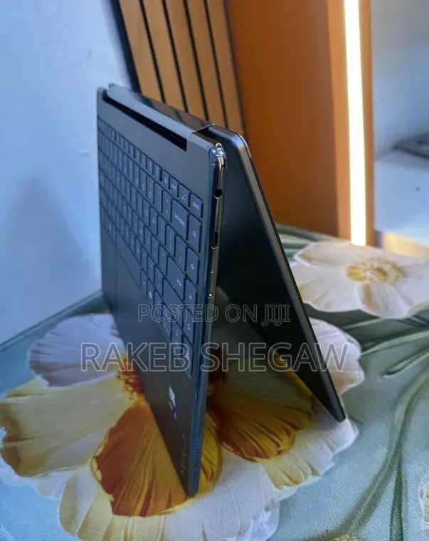 New Laptop Lenovo Yoga 9 16GB Intel Core Ultra 7 SSD 1T