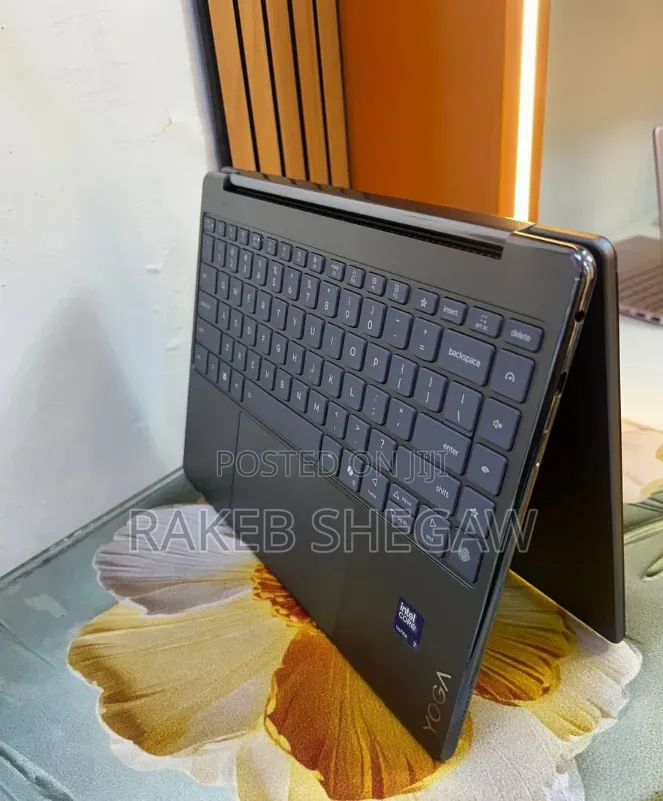 New Laptop Lenovo Yoga 9 16GB Intel Core Ultra 7 SSD 1T