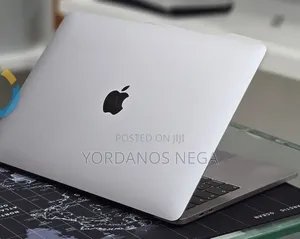 New Laptop Apple MacBook Pro 2019 16GB Intel Core i7 SSD 1T