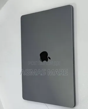 New Laptop Apple MacBook Pro 2022 M2 8GB Apple M2 SSD 512GB