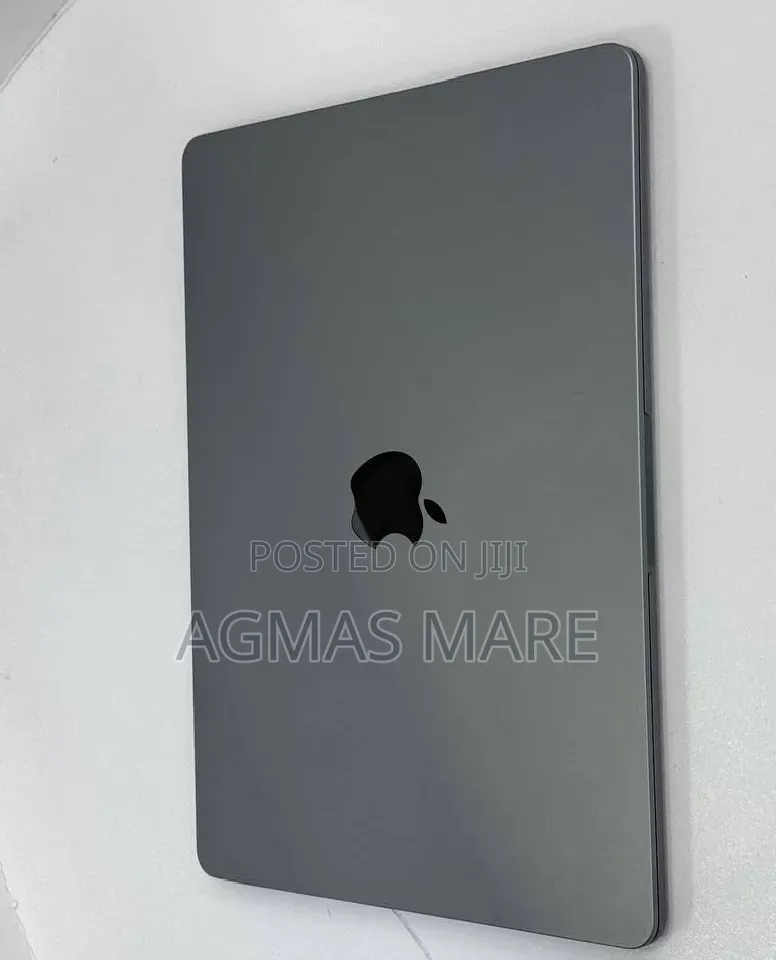 New Laptop Apple MacBook Pro 2022 M2 8GB Apple M2 SSD 512GB