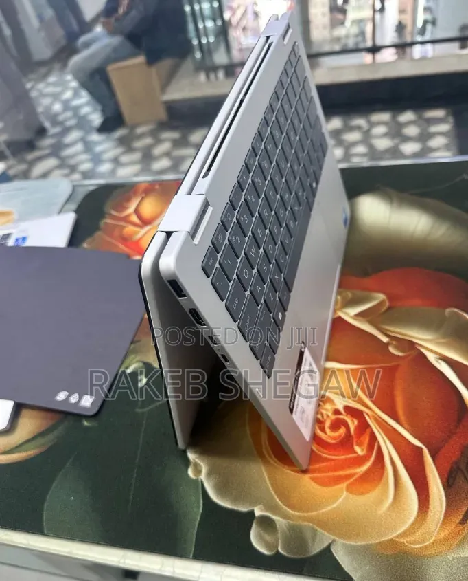 New Laptop HP OmniBook X Flip 14" 16GB Intel Core i7 SSD 512GB