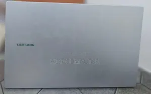 New Laptop Samsung Galaxy Book4 8GB Intel Core 5 SSD 512GB