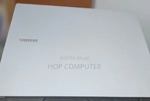 New Laptop Samsung Galaxy Book4 8GB Intel Core 5 SSD 512GB