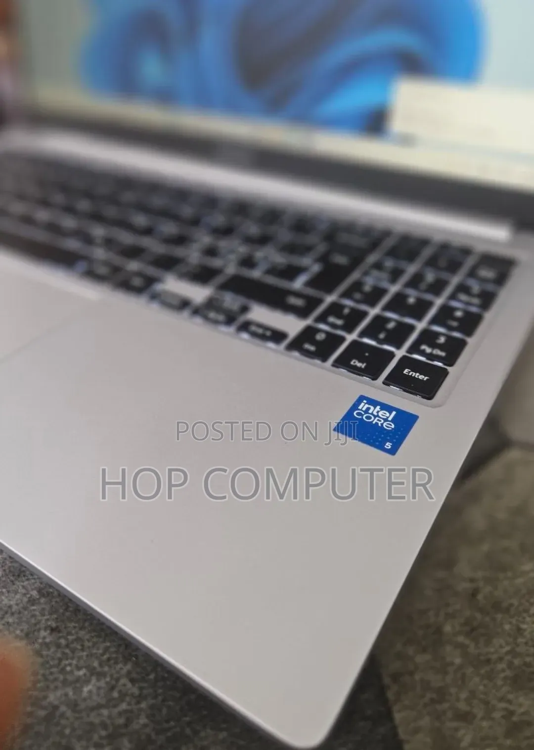 New Laptop Samsung Galaxy Book4 8GB Intel Core 5 SSD 512GB