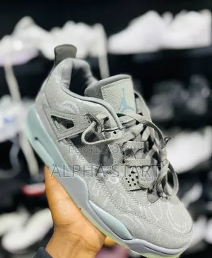 Jordan 4 Cwose High Master Quality Shoes Made in Vietnam