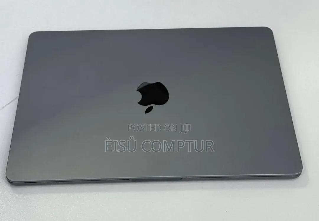 New Laptop Apple MacBook Pro 2022 M2 8GB Apple M2 SSD 512GB