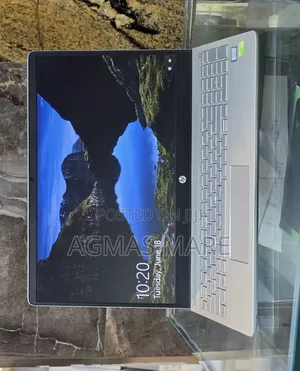 New Laptop HP Pavilion 15 8GB Intel Core i5 SSD 256GB