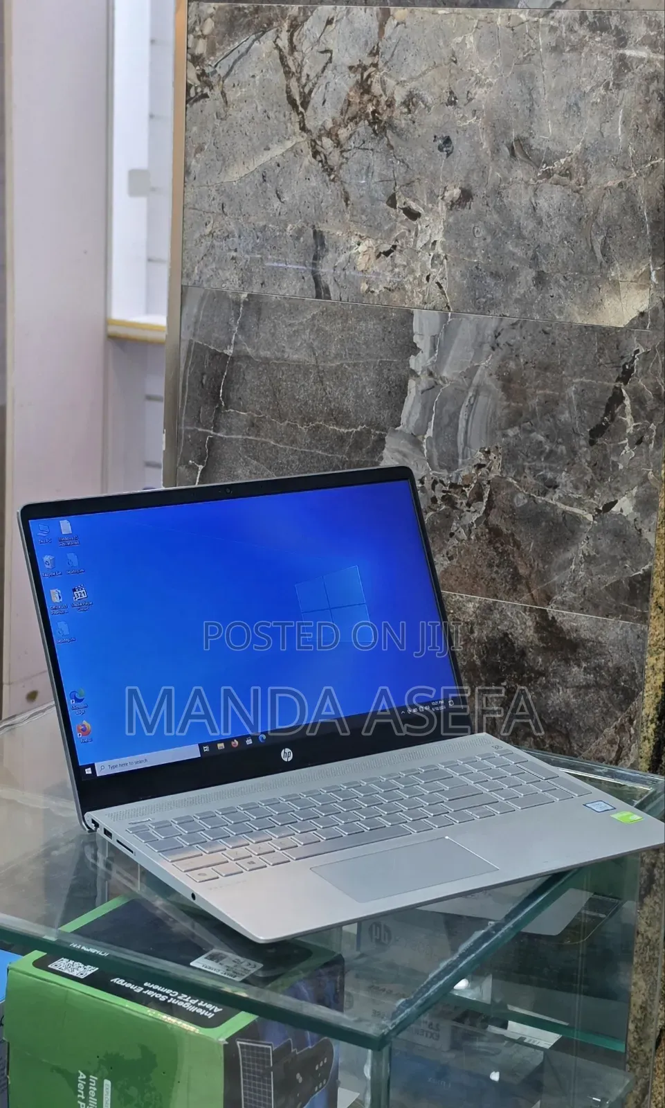 New Laptop HP Pavilion 15 8GB Intel Core i5 SSD 256GB