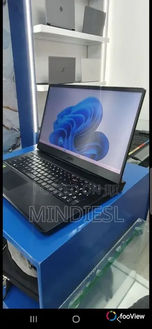 New Laptop MSI GP75 Leopard 16GB Intel Core i7 SSD 512GB