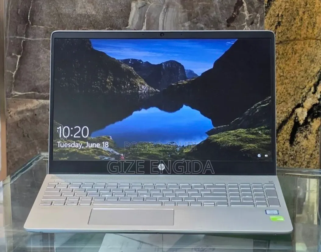 New Laptop HP Pavilion 15 8GB Intel Core i5 SSD 256GB