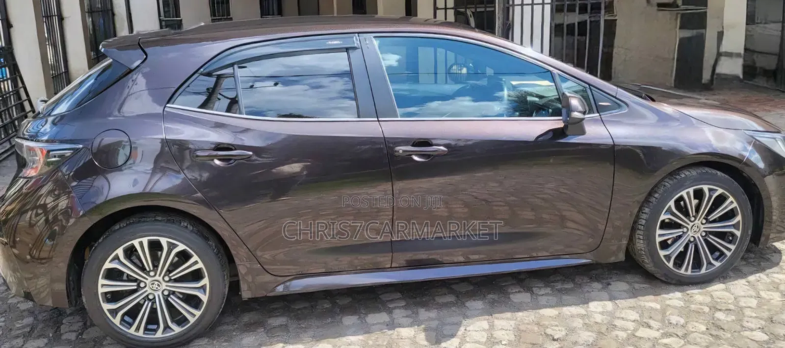 Toyota Corolla 2021 Brown