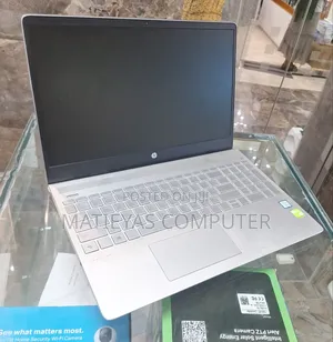 New Laptop HP Pavilion 15 8GB Intel Core i5 SSD 256GB