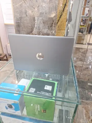 New Laptop HP Pavilion 15 8GB Intel Core i5 SSD 256GB