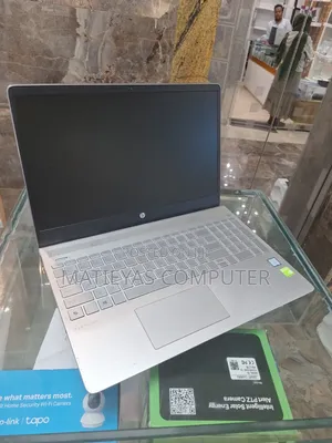 New Laptop HP Pavilion 15 8GB Intel Core i5 SSD 256GB