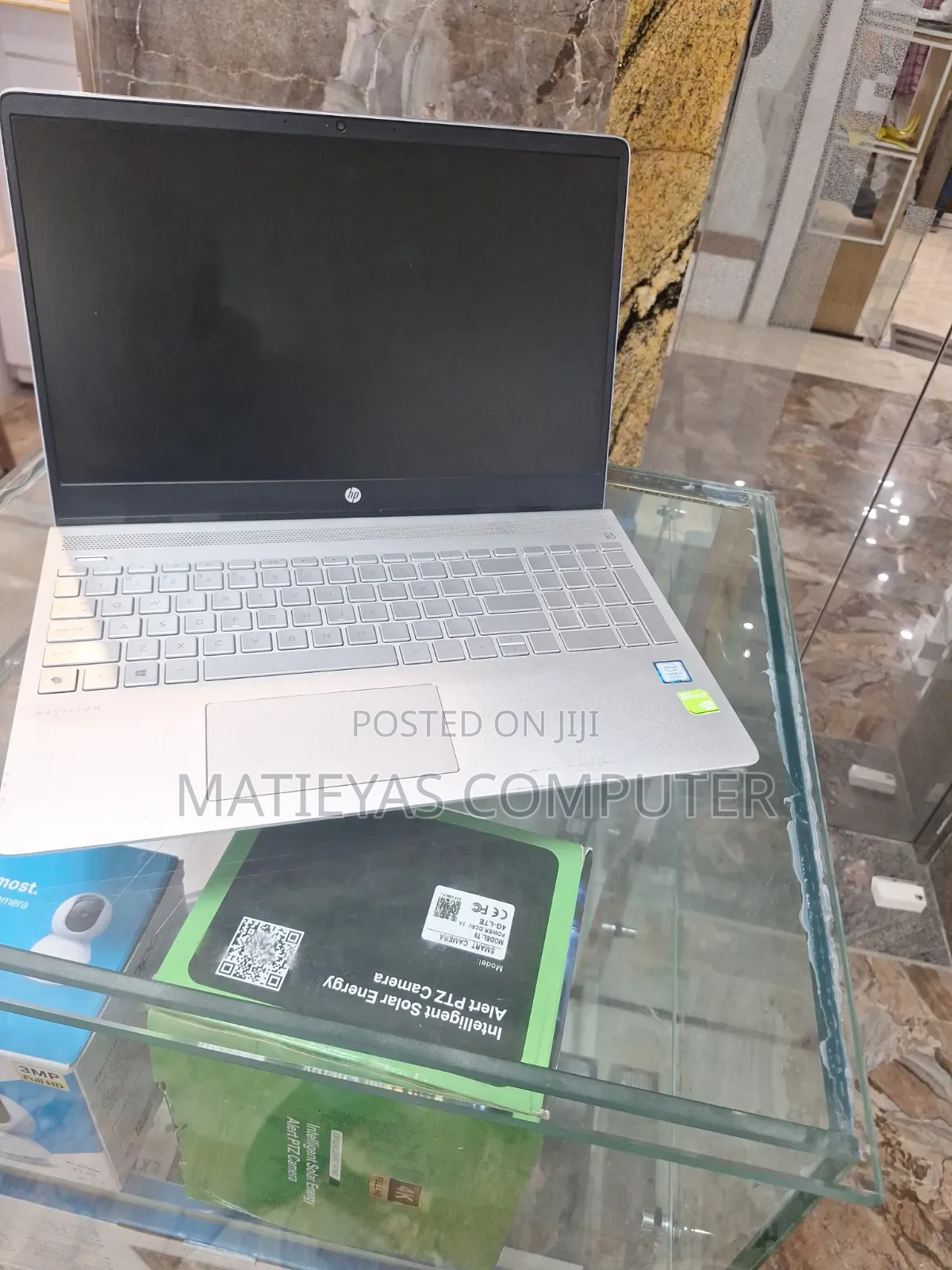 New Laptop HP Pavilion 15 8GB Intel Core i5 SSD 256GB