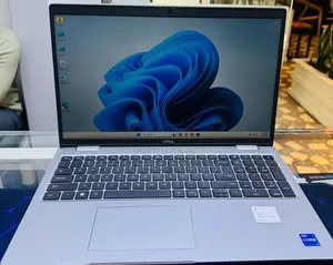 New Laptop Dell Inspiron 15 3581 16GB Intel Core i7 SSD 1T