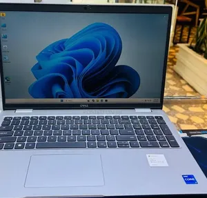 New Laptop Dell Inspiron 15 3581 16GB Intel Core i7 SSD 1T
