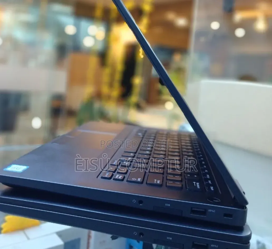 New Laptop Dell Latitude 14 E5470 4GB Intel Core i3 SSD 128GB