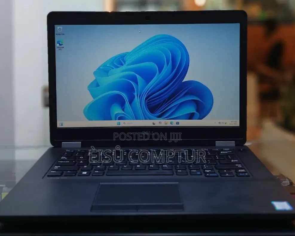 New Laptop Dell Latitude 14 E5470 4GB Intel Core i3 SSD 128GB