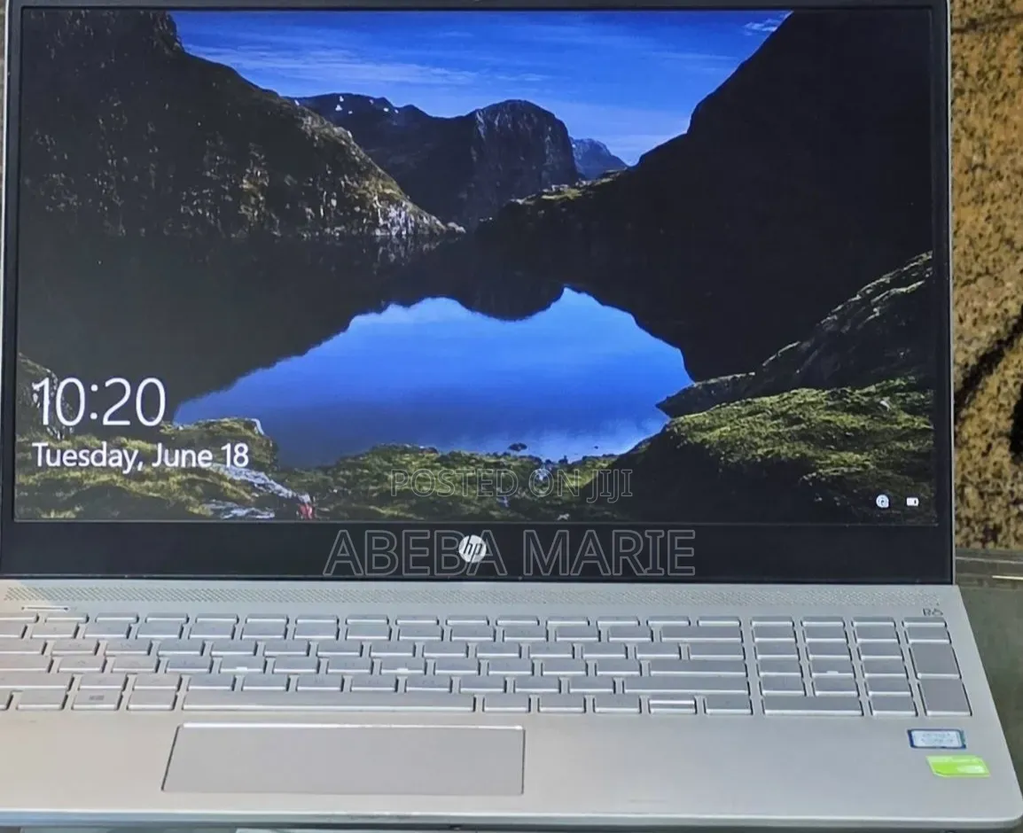 New Laptop HP Pavilion 15 8GB Intel Core i5 SSD 256GB