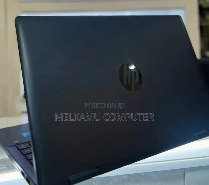 New Laptop HP Pavilion x360 8GB Intel Core i3 SSD 256GB