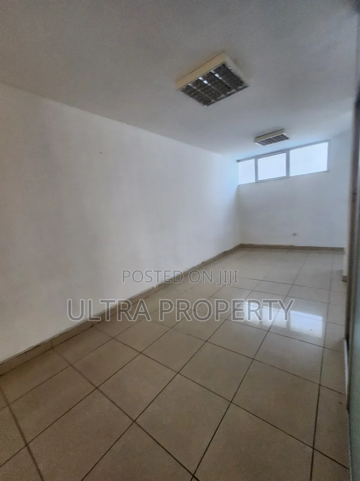 50 SQM Office Space for Rent – Prime Location