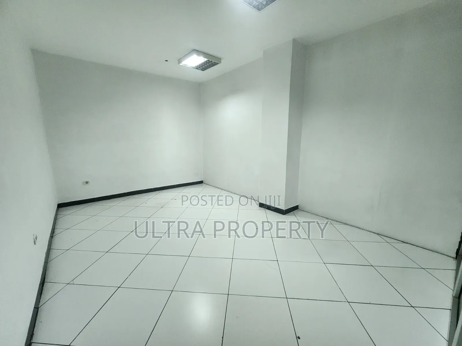 17 SQM Office for Rent – Prime Location, Kazanchis