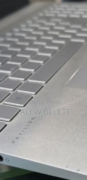 New Laptop HP Pavilion 15 8GB Intel Core i5 SSD 256GB