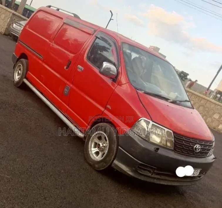 Toyota HiAce 2008 Red