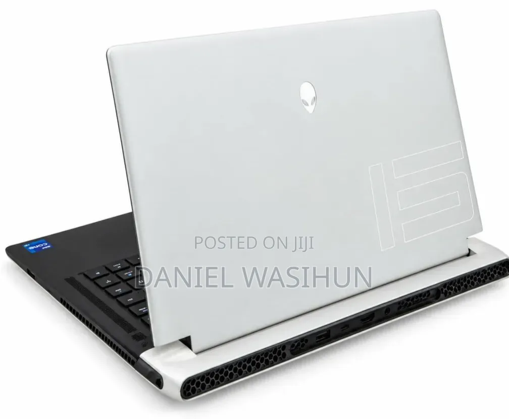 New Laptop Alienware 15 R2 16GB Intel Core i7 SSD 1T
